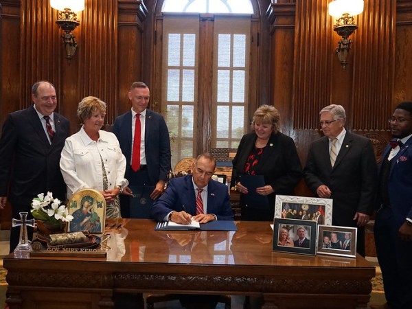 Murray Passes Language to Protect&nbsp;Workers